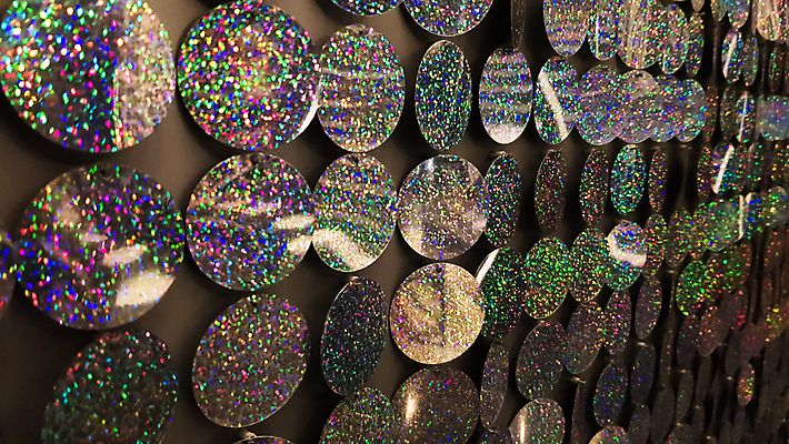 포토 JPG 해외이미지 디자인 백그라운드 크리스마스 패턴 추상 휴가 기념 미술 사람없음 장식 빛 반짝임 반사 파티 유행 금속 축제 활발 회색 축하 원형 화려 고급 우아함 은색 저녁 소프트포커스 작음 질감 디스코 보케 광 블러 효과 해외포토 도형 기념일 음악 컬러 컨셉 무늬 모션 재질 문화예술 촬영기법 이벤트 춤 야간 크기 파일형식 이미지허브