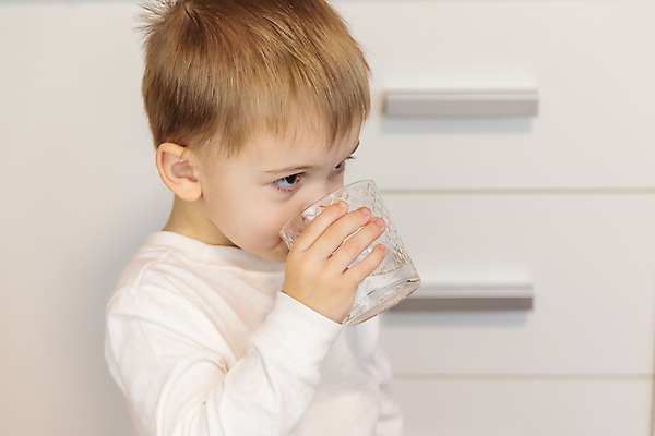 포토 JPG 해외이미지 백인 1 손 행복 얼굴 음료 어린이 음식 백그라운드 유리 건강 미소 사람 사람없음 물 라벨 봄 추위 흰색 시골 아기 대접 신선 뜨거움 입 투명 액체 가득함 입술 질감 고립 생존 규칙적 해외포토 자연요소 서양인 계절 감정 컬러 컨셉 재질 프레임 표정 신체부위 파일형식 이미지허브