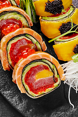 포토 JPG 해외이미지 근접촬영 사람없음 망고 아보카도 롤스시 연어알 연어회 참치회 캐비아 해외포토 뷰포인트 과일 식재료 알 초밥 생선회 열대과일 연어 일본음식 파일형식 이미지허브