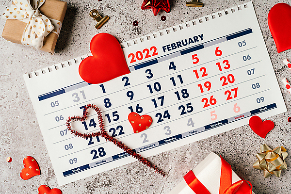 포토 JPG 해외이미지 모양 디자인 배너 행복 리본 종이 결혼 백그라운드 컨셉 탁자 휴가 발렌타인데이 사탕 선물 사랑 사람없음 장식 빨간색 상자 숫자 축제 낭만 달력 하트 축하 인사 신용카드 날짜 황금 심볼 책상 활 질감 문서 꽃가루 바인더 2월 월 정물화 플랫레이 해외포토 문자 감정 컬러 가구 데이이벤트 디저트 이벤트 금융 사무용품 예절 플랫 가루 그림 파일형식 이미지허브