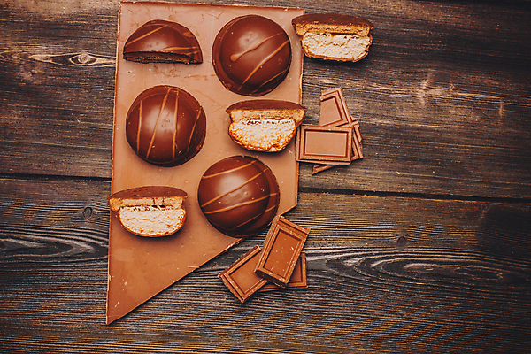 포토 JPG 해외이미지 조각 백그라운드 디저트 사람없음 초콜릿 달콤 나무배경 해외포토 음식 맛 파일형식 이미지허브