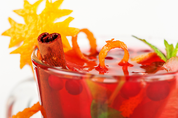 포토 JPG 해외이미지 실내 사람없음 와인 칵테일 레몬 흰배경 칵테일잔 라임 시나몬스틱 크랜베리 오렌지껍질 해외포토 열매 백그라운드 술잔 오렌지 과일 주류 내부 껍질 흰색 시나몬 파일형식 이미지허브