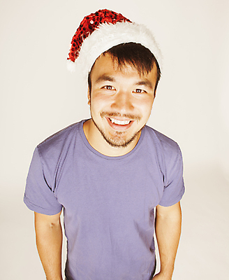 포토 JPG 해외이미지 모자 전통 계절 남자 행복 아시아 얼굴 백그라운드 컨셉 크리스마스 겨울 휴가 새로움 수염 따뜻함 한명 미소 사람 동양인 빨간색 산타클로스 노란색 검은색 달 흰색 표현 달콤 시원함 12월 연도 긍정 고립 이국적 진짜 클라우스 해외포토 자연요소 1 잡화 기념일 감정 나라 컬러 표정 인종 신체부위 날짜 맛 파일형식 이미지허브