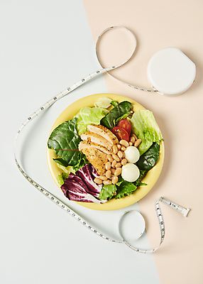 포토 JPG 스튜디오촬영 접시 다이어트 줄자 건강 사람없음 하이앵글 건강관리 샐러드 오브젝트 건강식 다이어트음식 저칼로리식단 분홍색배경 식단관리 민트색배경 국내포토 식기 음식 뷰포인트 분홍색 백그라운드 실내 자 관리 식단 민트색 저칼로리 파일형식