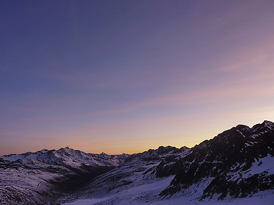 포토 JPG 해외이미지 문화 도로 여행 백그라운드 겨울 자연 하늘 휴가 산 파노라마 사람없음 책 초록색 교회 이탈리아 발표 도서관 고독 숲 건축가 작가 사인 그림 빙하 알프스 천국 서명 무임승차 해외포토 직업 계절 교육 감정 유럽 길 컬러 종교건축 교통시설 촬영기법 건물 승차 생태계 파일형식 이미지허브
