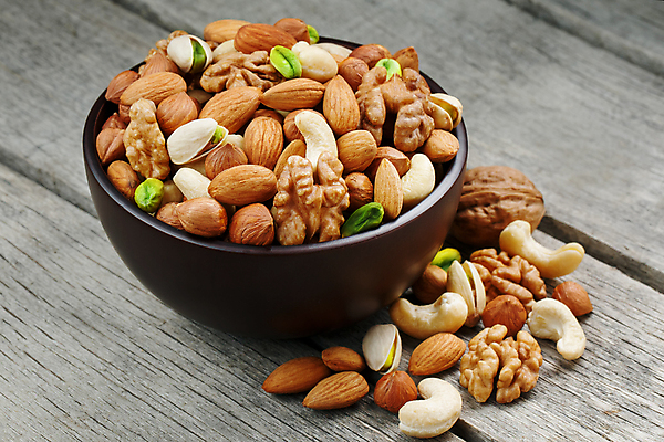 포토 JPG 해외이미지 그릇 사람없음 쌓기 견과류 담기 호두 아몬드 나무탁자 캐슈넛 피스타치오 헤이즐넛 개암 해외포토 식기 열매 모션 탁자 파일형식 이미지허브