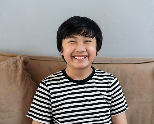 포토 JPG 해외이미지 백인 학생 라이프스타일 응시 남자 행복 얼굴 어린이 남학생 백그라운드 장난 교실 학교 놀이 주택 한명 미소 사람 동양인 소년 여름 봄 기쁨 흰색 아기 스마트 거짓말 고립 해외포토 서양인 1 시선 계절 교육 감정 컬러 컨셉 표정 인종 건물 생활 신체부위 파일형식 이미지허브