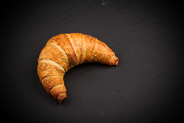 포토 JPG 해외이미지 전통 접시 음료 음식 백그라운드 아침 디저트 그림자 요리 사람없음 가로 갈색 식사 빵집 껍질 신선 황금 달콤 맛 아침식사 초승달 굽기 먹기 오브젝트 대륙 반죽 롤 버터 프랑스어 번 페스츄리 맛있는 해외포토 주간 문자 식기 빵 컬러 컨셉 모션 상점 달 구이 파일형식 이미지허브