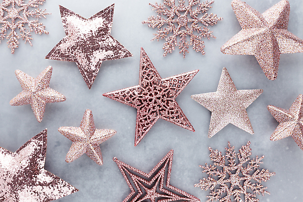 포토 JPG 해외이미지 별 분홍색 크리스마스장식 겨울 패턴 회색배경 눈꽃 실내 사람없음 하이앵글 패턴백그라운드 눈송이 오브젝트 눈꽃무늬 별모형 해외포토 자연요소 계절 뷰포인트 컬러 백그라운드 크리스마스 무늬 눈_날씨 내부 모형 회색 파일형식 이미지허브