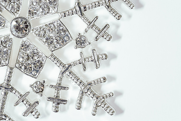 포토 JPG 해외이미지 모양 디자인 계절 조각 백그라운드 크리스마스 겨울 휴가 사람없음 장식 빛 금속 축제 희망 흰색 축하 눈송이 화려 고급 우아함 닫기 은색 심볼 싱글 엘리먼트 해외포토 기념일 감정 컬러 컨셉 모션 재질 눈_날씨 파일형식 이미지허브