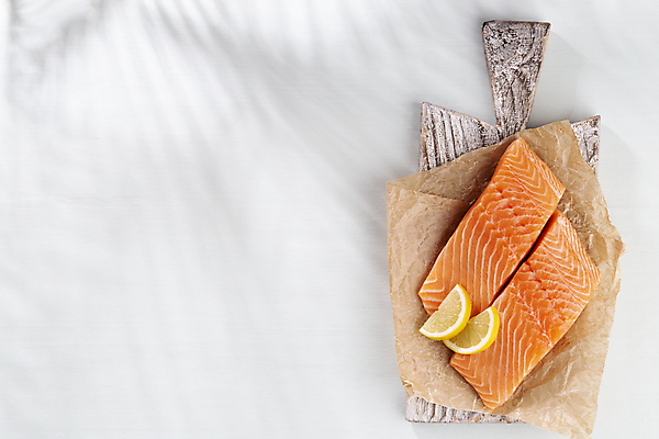 포토 JPG 해외이미지 도마 요리 사람없음 신선 레몬 해산물 연어 시금치 석판 해외포토 채소 과일 주방용품 어류 파일형식 이미지허브