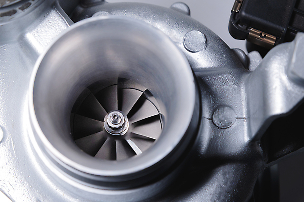 포토 JPG 해외이미지 스포츠 백그라운드 컨셉 부분 자동차 새로움 사람없음 빛 금속 힘 장비 수리 철 묘사 속도 상승 부드러움 엔진 공학 모터 배기가스 압력 자동 철강 충전기 해외포토 교육 육상교통 재질 기계 감각 충전 파일형식 이미지허브