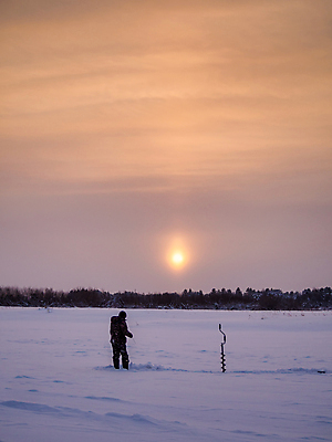 포토 JPG 해외이미지 1 손 계절 남자 호수 스포츠 바다 백그라운드 겨울 자연 하늘 성공 낚시 어류 사람 앉기 성인 취미 사람없음 야외 물 강 태양 일출 냉동 얼음 일몰 장비 추위 흰색 잡기 구멍 고리 시원함 낚시꾼 얼레 민물 해외포토 자연요소 컬러 컨셉 모션 레저 신체부위 노을 수중동물 생태계 파일형식 이미지허브