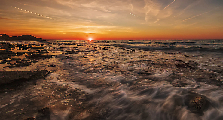 포토 JPG 해외이미지 바다 자연 하늘 사람없음 야외 햇빛 태양 일출 거친 불가리아 해외포토 자연요소 노을 생태계 파일형식 남유럽 이미지허브