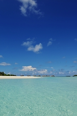 포토 JPG 해외이미지 주간 구름 바다 하늘 사람없음 야외 여름 맑음 여름풍경 휴양지 해외포토 자연요소 계절 날씨 풍경 장소 파일형식 여름_계절 이미지허브