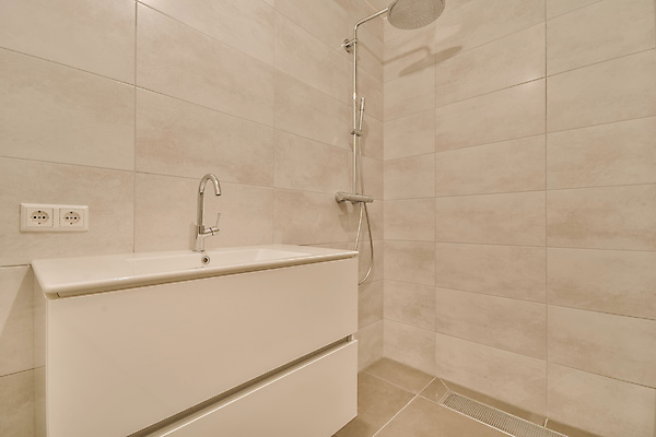 포토 JPG 해외이미지 실내 사람없음 인테리어 깨끗함 욕실 세면대 화장실 샤워기 해외포토 디자인 컨셉 내부 파일형식 이미지허브