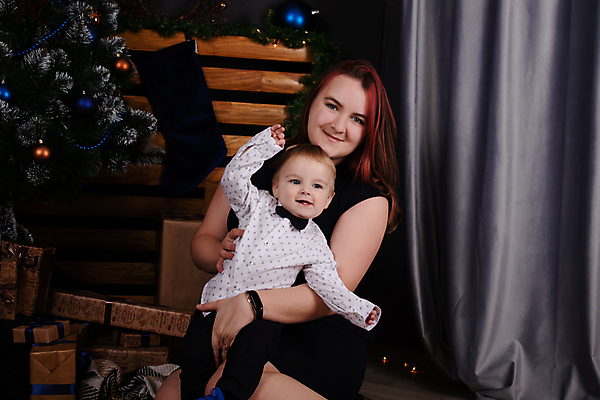 포토 JPG 해외이미지 나무 백인 여자 아들 어린이 크리스마스장식 크리스마스 겨울 가족 엄마 새해 주택 실내 크리스마스선물 선물 소년 두명 장식 선물상자 부모 크리스마스트리 기쁨 축하 아기 결합 편안함 미녀 빨간머리 해외포토 서양인 식물 헤어스타일 계절 기념일 남자 감정 컨셉 관계 사람 내부 건물 상자 감각 미인 파일형식 이미지허브