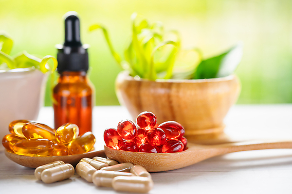 포토 JPG 해외이미지 그릇 건강 사람없음 알약 약 숟가락 스포이트 허브 유기농 절구 공병 해외포토 식물 식기 웰빙 의학 수저 도구 피펫 병_담는 파일형식 이미지허브