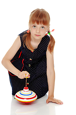 포토 JPG 해외이미지 행복 어린이 백그라운드 놀이 한명 사람 앉기 소년 컬러풀 장난감 유치원 게임 흰색 아기 정상 작음 만화 피라미드 걸음마 고립 해외포토 1 건축물 교육 남자 감정 컬러 모션 크기 랜드마크 파일형식 이미지허브