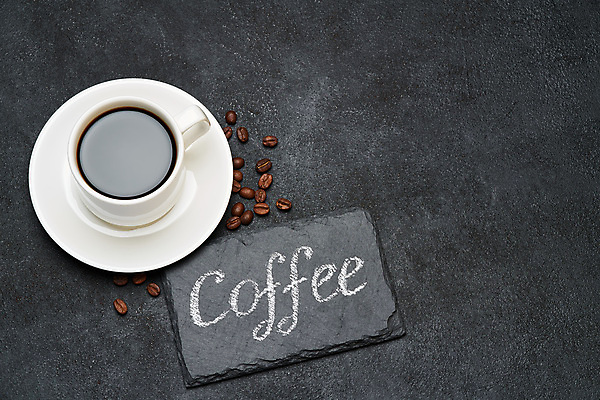 포토 JPG 해외이미지 스튜디오촬영 커피 백그라운드 컨셉 콩 프레임 미술 사람없음 컵 검은색 칠판 카페 원두 신선 뜨거움 사인 분필 질감 에스프레소 해외포토 식기 음료 컬러 문화예술 곡류 실내 상점 초크 파일형식 이미지허브