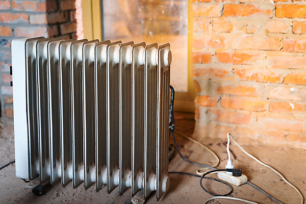 포토 JPG 해외이미지 겨울 벽돌 건조 사람없음 전자제품 문 업무 뜨거움 절약 구출 콘센트 전기에너지 위험 난방 깨짐 라디에이터 옛날 전압 현재 효율 해외포토 계절 컨셉 에너지 작업 도움 파일형식 이미지허브