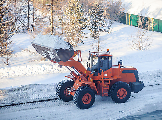 포토 JPG 해외이미지 도로 겨울 자동차 거리 사람없음 야외 장비 청소 눈치우기 제설 제설기 폭설 해외포토 계절 길 육상교통 교통시설 눈_날씨 자연재해 치우기 파일형식 이미지허브