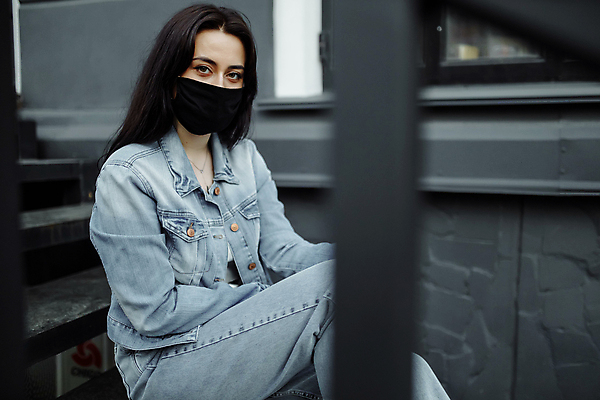 포토 JPG 해외이미지 학생 손 여학생 얼굴 어린이 경고 가면 한명 안전 사람 10대 청춘 글로벌 고통 죽음 바 열 환경오염 바이러스 보호 질병 예방 감염 전염 그만 돌봄 백신 인플루엔자 전염병 해외포토 1 여자 감정 컨셉 의학 모션 청소년 신체부위 파일형식 이미지허브