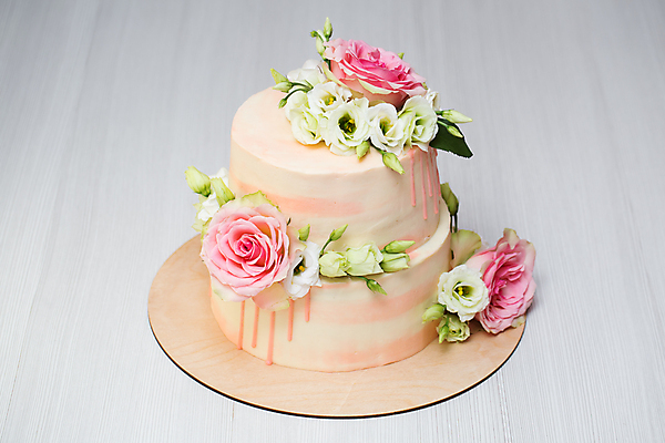 포토 JPG 해외이미지 꽃 분홍색 결혼 사람없음 장식 케이크 웨딩케이크 나무받침 해외포토 식물 컬러 디저트 이벤트 목재 받침대 파일형식 이미지허브
