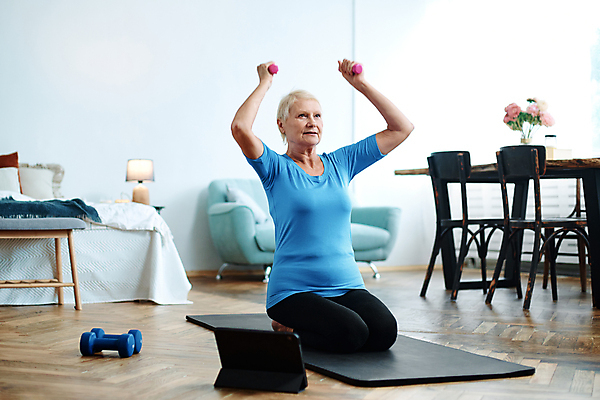 포토 JPG 해외이미지 라이프스타일 웰빙 여자 포즈 백그라운드 컨셉 인터넷 요가 아파트 주택 건강 한명 앉기 성인 노트북 운동복 컴퓨터 운동 스트레칭 아령 에너지 연결 유연 사이버 무선전화기 연습 체육관 와이파이 위치 온라인 동영상 물리치료 블로그 재활 필라테스 자극 해외포토 1 옷 모션 사람 건물 생활 치료 전자제품 전화기 무선인터넷 파일형식 이미지허브