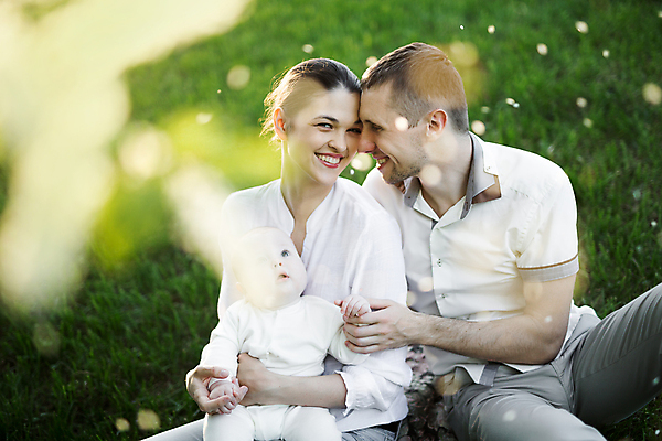 포토 JPG 해외이미지 백인 라이프스타일 커플 공원 여자 남자 꽃 딸 행복 아들 어린이 가족 자연 엄마 함께함 건강 3 사랑 미소 사람 소년 성인 야외 세명 초록색 여름 태양 봄 기쁨 흰색 아기 아빠 해외포토 자연요소 서양인 식물 계절 공공시설 감정 컬러 컨셉 관계 표정 생활 생태계 파일형식 이미지허브