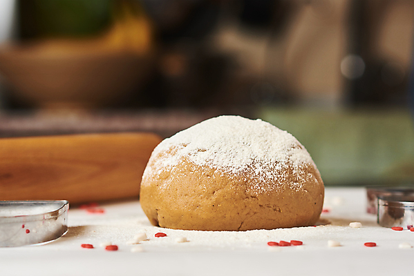 포토 JPG 해외이미지 전통 종이 음식 빵 컨셉 재료 탁자 발렌타인데이 요리 사람없음 목재 케이크 주방 빵집 흰색 하트 시골 굽기 준비 날것 반죽 만들기 밀가루 레시피 성분 제빵사 페스츄리 핸드메이드 해외포토 모양 나무 직업 컬러 가구 모션 데이이벤트 디저트 상점 가루 구이 파일형식 이미지허브