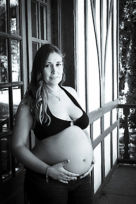 포토 JPG 해외이미지 백인 라이프스타일 여자 행복 벽 가족 자연 엄마 휴식 주택 사랑 한명 미소 사람 성인 야외 희망 임산부 임신 터치 흰색 청바지 아기 태교 돌봄 복부 해외포토 서양인 1 감정 컬러 컨셉 바지 관계 모션 표정 건물 생활 신체부위 생태계 파일형식 이미지허브