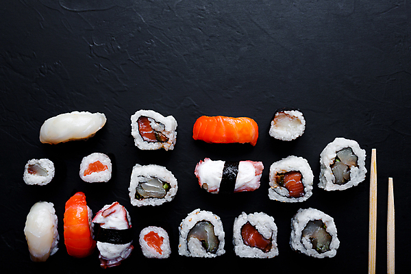 포토 JPG 해외이미지 전통 접시 아시아 음식 백그라운드 젓가락 밥 새우 건강 어류 요리 동양인 사람없음 빨간색 초록색 세트 식당 일본 검은색 식사 저녁식사 초밥 회 흰색 신선 해조류 맛 두루마리 고추냉이 참치 해산물 메뉴 날것 롤 연어 생강 아보카도 점심식사 고립 맛있는 해외포토 식기 나라 컬러 컨셉 채소 과일 수저 갑각류 인종 상점 수중동물 양념 해양식물 일본음식 파일형식 이미지허브