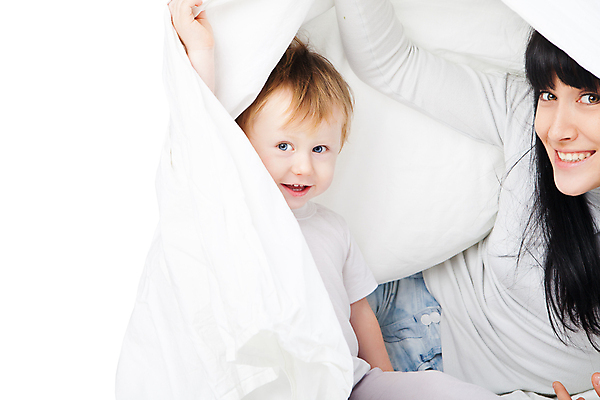 포토 JPG 해외이미지 백인 라이프스타일 응시 여자 행복 얼굴 어린이 가족 놀이 엄마 친절 함께함 건강 사랑 미소 웃음 사람 두명 기쁨 침실 육아 흰색 침대 아기 신생아 잡기 작음 거짓말 돌봄 해외포토 서양인 시선 감정 컬러 가구 컨셉 관계 모션 표정 생활 신체부위 크기 파일형식 이미지허브