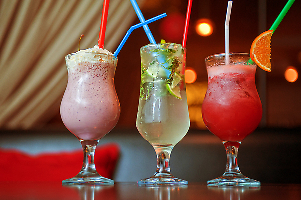 포토 JPG 해외이미지 빨대 사람없음 다양 냉음료 모히토 스무디 휘핑크림 해외포토 음료 다수 칵테일 크림 휘핑 파일형식 이미지허브