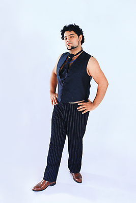 포토 JPG 해외이미지 1 라이프스타일 남자 스포츠 포즈 백그라운드 모션 기술 힙합 한명 사람 성인 운동 유행 점프 검은색 공연 연주자 댄서 흰색 표현 춤 도시 우아함 시원함 비보이 근육질 고립 단아함 랩 스타일 해외포토 직업 음악 컬러 컨셉 근육 문화예술 건강 이벤트 생활 음악가 몸매 파일형식 이미지허브