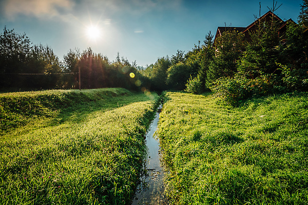 포토 JPG 해외이미지 주간 자연 하늘 사람없음 야외 햇빛 시골 개울 해외포토 자연요소 강 태양 생태계 파일형식 이미지허브