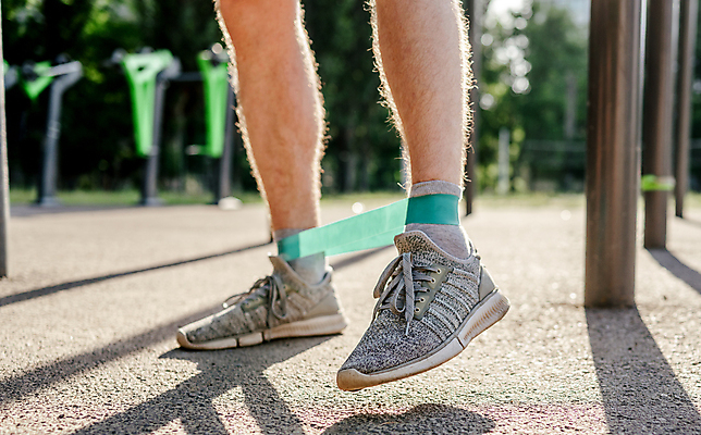포토 JPG 해외이미지 라이프스타일 남자 스포츠 신체 발 근육 건강 사람 성인 사람없음 야외 여름 운동복 운동 햇빛 강사 힘 장비 악단 연습 체육관 고무 반항 운동가 자극 해외포토 직업 옷 계절 음악 모션 생활 신체부위 태양 파일형식 이미지허브