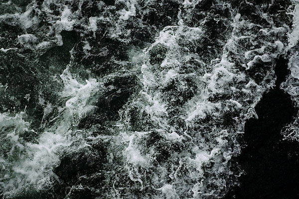 포토 JPG 해외이미지 물결 파도 바다 여행 백그라운드 패턴 자국 모션 자연 표면 추상 휴가 항해 사람없음 물 파란색 빛 컬러풀 햇빛 맑음 힘 활발 거품 운전 흰색 만 오픈 거친 서핑 시원함 지중해 질감 대리석 내추럴 깊이 해외포토 자연요소 컬러 컨셉 무늬 배_교통 재료 날씨 태양 수상스포츠 생태계 파일형식 이미지허브