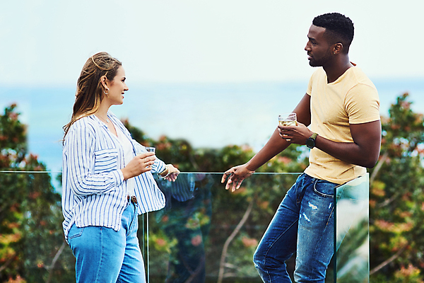 포토 JPG 해외이미지 주간 라이프스타일 커플 응시 여자 남자 행복 난간 잔 함께함 들기 상반신 20대 성인 야외 두명 옆모습 마주보기 기댐 잡기 성인만 해외포토 자연요소 식기 시선 감정 뷰포인트 컨셉 관계 모션 사람 청년 생활 파일형식 이미지허브