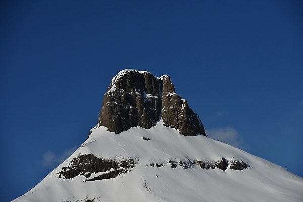포토 JPG 해외이미지 주간 겨울 하늘 사람없음 야외 맑음 눈 겨울풍경 설산 눈덮임 해외포토 자연요소 계절 컨셉 날씨 산 풍경 파일형식 이미지허브