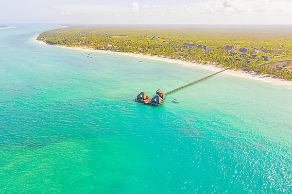 포토 JPG 해외이미지 나무 모래 바다 섬 여행 백그라운드 건축양식 아프리카 자연 호텔 휴가 주택 안테나 손바닥 해변 사람없음 건물 목재 물 파란색 모래사장 컬러풀 일출 일몰 만 투명 보트 고급 정상 휴양지 방파제 인도양 석호 이국적 조감도 파라다이스 해외포토 자연요소 식물 건축물 손 공공시설 건축 나라 컬러 컨셉 배_교통 재료 통신 숙소 노을 장소 생태계 파일형식 이미지허브