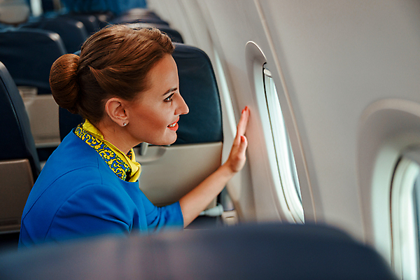 포토 JPG 해외이미지 응시 여자 여행 의자 창문 비행기 한명 미소 상반신 성인 옆모습 소프트포커스 승무원 항공 성인여자한명만 해외포토 직업 1 시선 뷰포인트 가구 항공교통 대중교통 촬영기법 표정 사람 여자한명만 성인여자만 파일형식 이미지허브