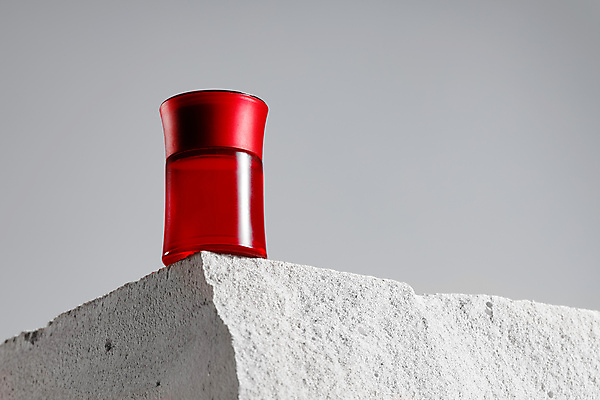 포토 JPG 해외이미지 회색배경 실내 사람없음 빨간색 뷰티 화장품 돌_바위 오브젝트 공병 해외포토 컬러 백그라운드 내부 회색 병_담는 파일형식 이미지허브