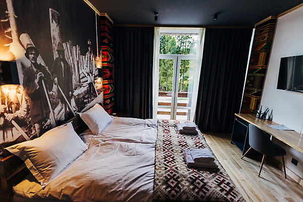 포토 JPG 해외이미지 디자인 벽 가구 백그라운드 장신구 창문 베개 호텔 휴가 휴식 아파트 프레임 실내 사람없음 내부 목재 장식 빛 수건 침실 방 흰색 침대 램프 직물 신선 잠 클래식 고급 천 서비스 만족 휴양지 부드러움 리빙 내추럴 정리함 스타일 해외포토 나무 감정 컬러 생활용품 컨셉 재료 침구 숙소 조명 주택 위생용품 장소 감각 파일형식 이미지허브