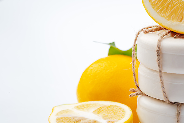 포토 JPG 해외이미지 사람없음 청결 공백 레몬 오브젝트 흰배경 비누 고체 위생관리 짚끈 해외포토 백그라운드 과일 관리 위생용품 흰색 끈 위생 파일형식 이미지허브