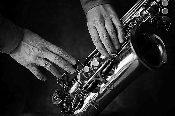 포토 JPG 해외이미지 모델 직업 손 교육 남자 어린이 음악 신체 놀이 바람 기술 관리 미술 사람 성인 사람없음 빛 금속 검은색 공연 인포그래픽 기구 도구 잡기 악단 영혼 황금 클래식 시원함 열정 해외포토 자연요소 감정 컬러 컨셉 모션 재질 날씨 문화예술 이벤트 신체부위 파일형식 이미지허브