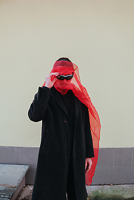 포토 JPG 해외이미지 백인 공원 남자 얼굴 백그라운드 컨셉 일러스트 성공 주택 가면 한명 사람 성인 빨간색 노란색 유행 힘 고통 코트 분노 흰색 신선 보호 질병 위험 망토 성직자 싸움 보여주기 반대 영웅 고립 슈퍼히어로 심각 펑크 해외포토 서양인 1 공공시설 감정 종교 컬러 의학 모션 건물 신체부위 외투 파일형식 이미지허브