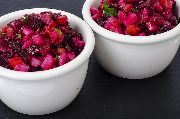 포토 JPG 해외이미지 전통 접시 음식 분홍색 백그라운드 다이어트 채소 재료 양파 오이 감자 건강 요리 사람없음 빨간색 초록색 보라색 식사 저녁식사 당근 샐러드 흰색 시골 신선 사발 맛 유기농 양배추 뿌리 내추럴 점심식사 러시아인 비트 삶기 채식주의자 개조 비건 맛있는 해외포토 서양인 식기 웰빙 컬러 컨셉 뿌리채소 사기그릇 채식 파일형식 이미지허브