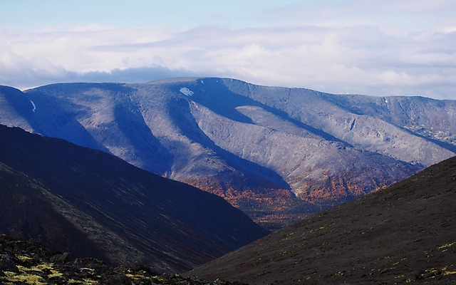 포토 JPG 해외이미지 나무 여행 백그라운드 자연 하늘 산 사람없음 야외 초록색 파란색 컬러풀 환경 계곡 트래킹 하이킹 숲 북극 언덕 러시아 북쪽 절정 지질학 해외포토 식물 교육 유럽 컬러 레저 극지방 방향 생태계 파일형식 이미지허브